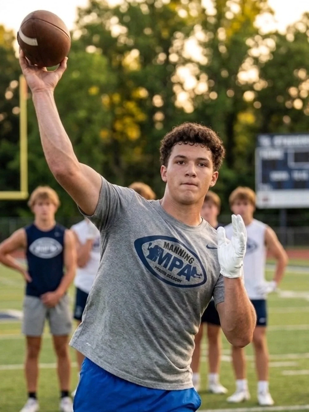 Nike Men’s T Heather Gray Navy Manning Passing Academy Graphic Size Large - Picture 2 of 6